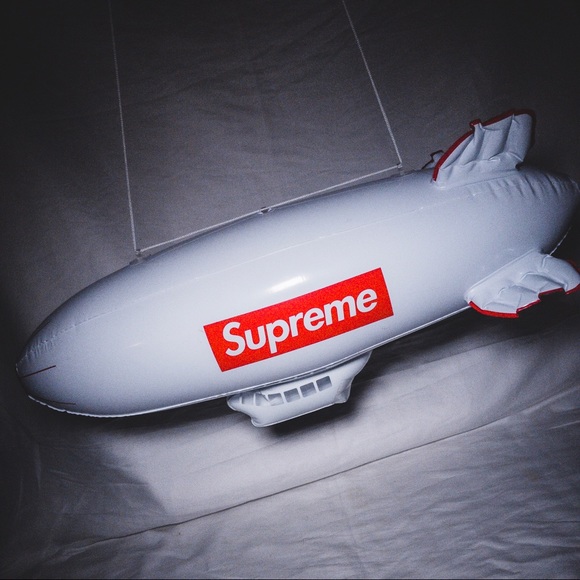 Supreme Blimp - Picture 2 of 8